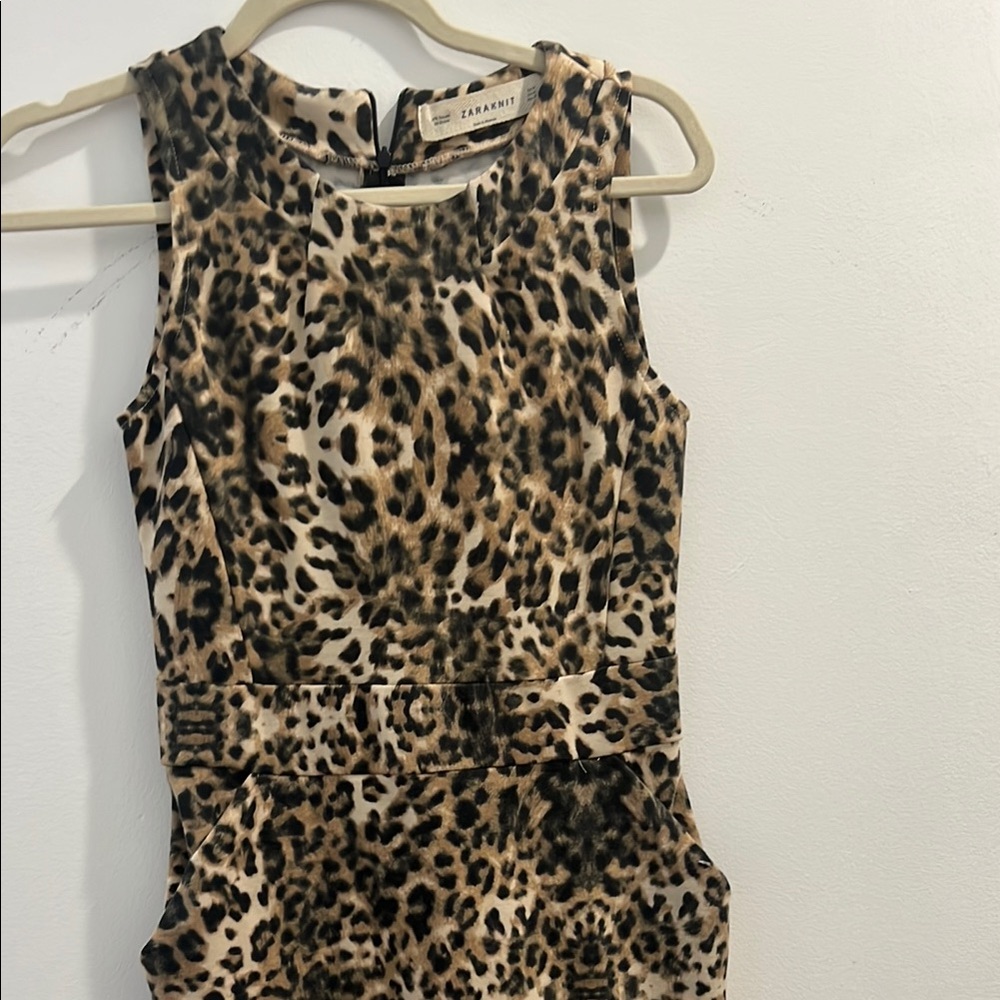Leopard Print Sleeveless Top